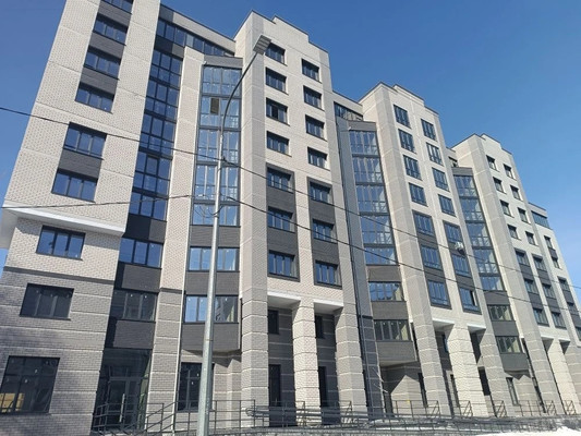 Купить --комнатную квартиру